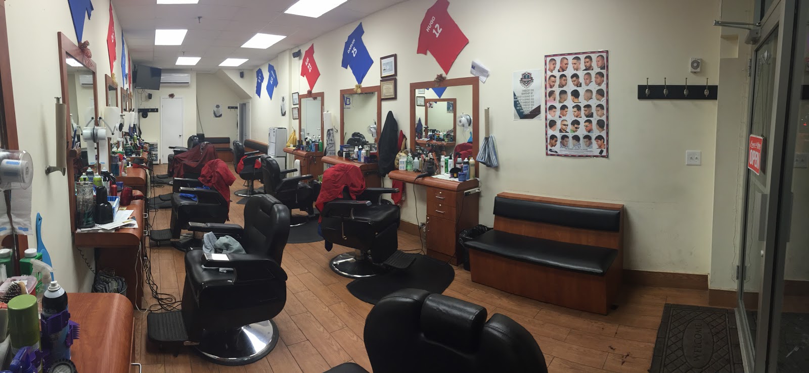 Photo of J&L Dominican Barbershop in Kings County City, New York, United States - 3 Picture of Point of interest, Establishment, Health, Hair care