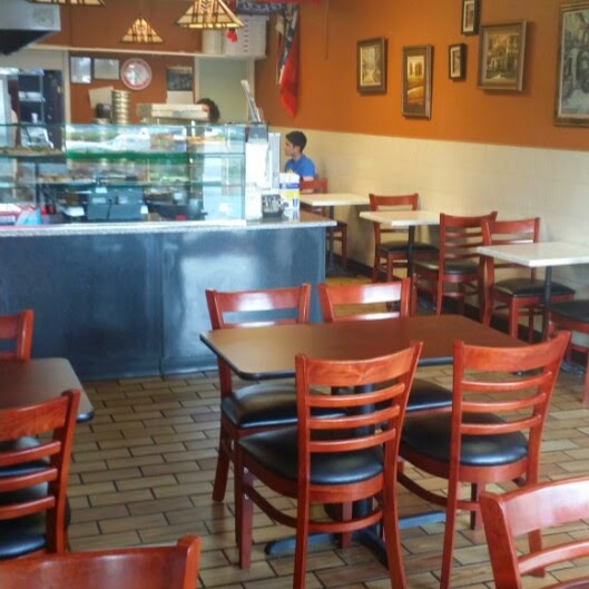 Photo of Alessio Pizzeria in New Hyde Park City, New York, United States - 1 Picture of Restaurant, Food, Point of interest, Establishment
