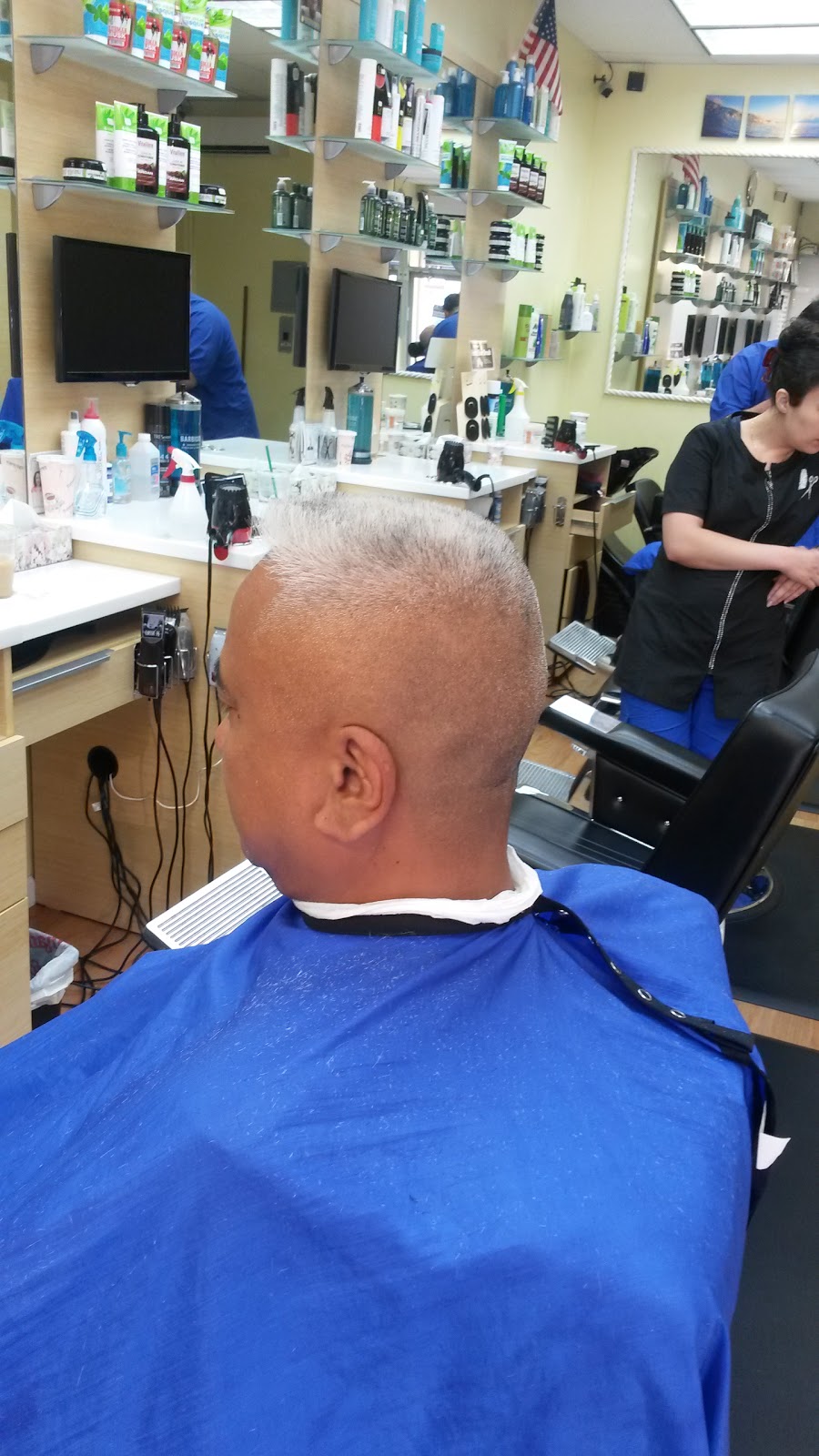 Photo of Therapeutic Cuts/ Barbershop in Queens City, New York, United States - 10 Picture of Point of interest, Establishment, Health, Hair care