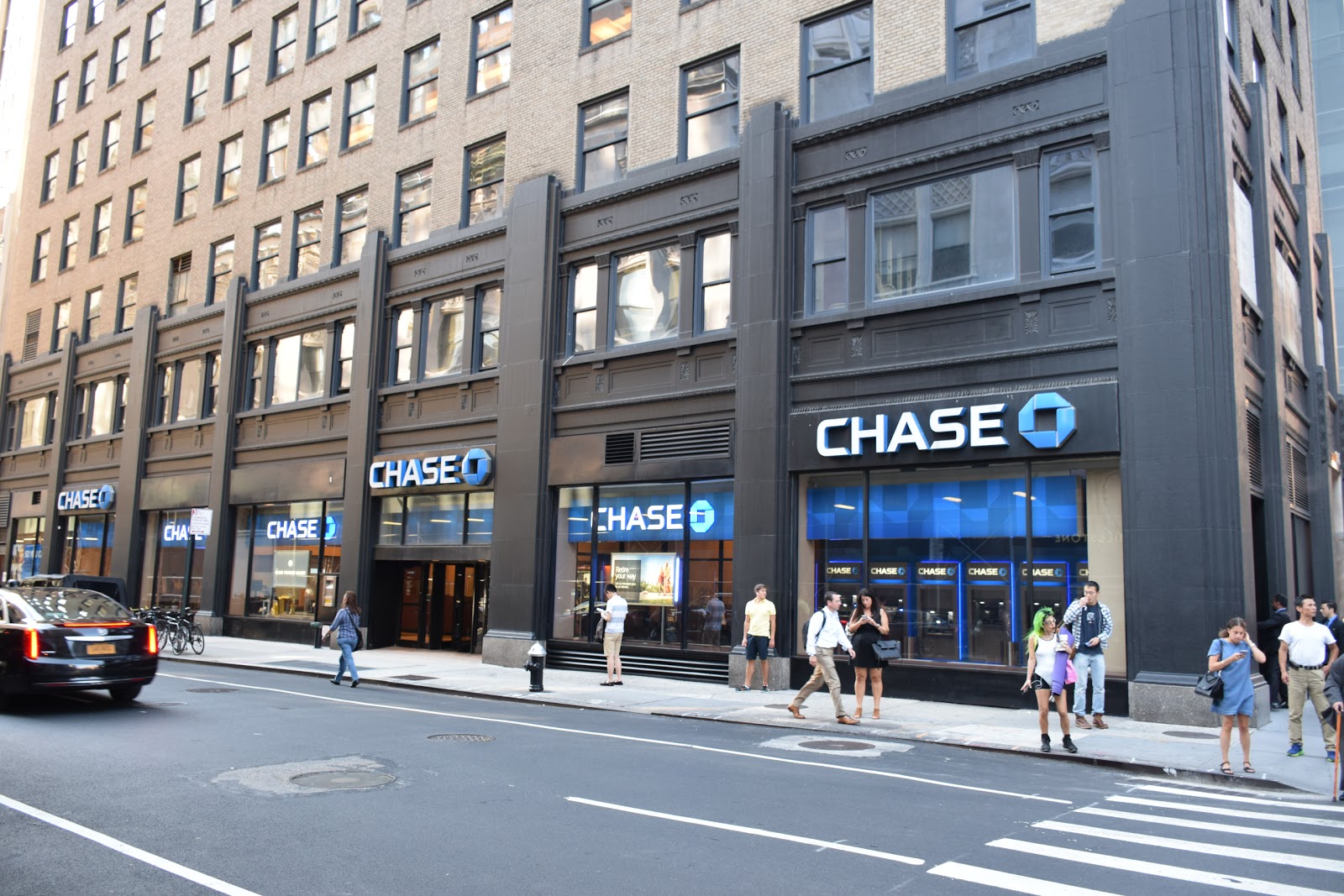 Photo of Chase Bank in New York City, New York, United States - 1 Picture of Point of interest, Establishment, Finance, Atm, Bank