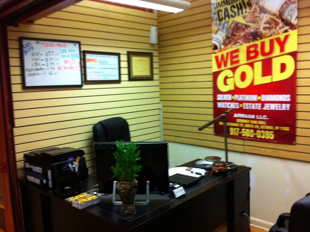 Photo of WE BUY GOLD (Armaan LLC) in Queens City, New York, United States - 1 Picture of Point of interest, Establishment, Finance, Store