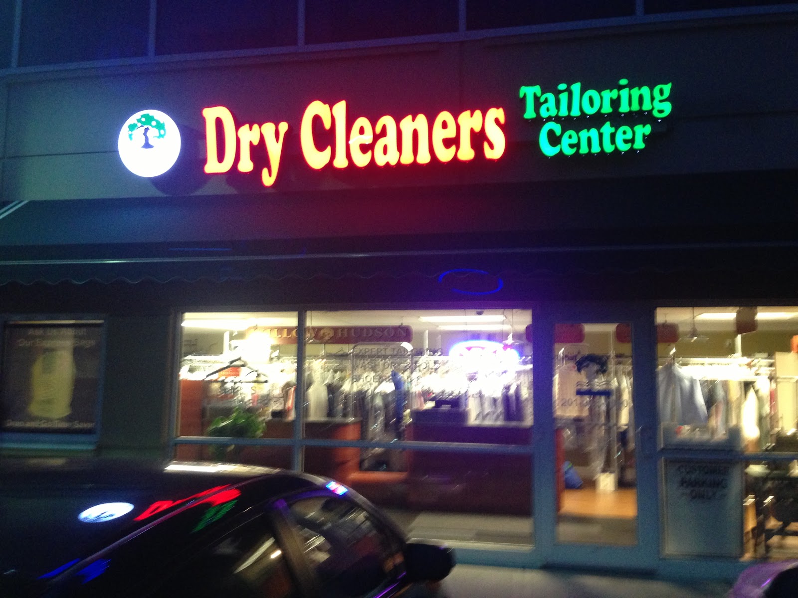 Photo of Willow Hudson Tailoring & Dry Cleaners in Edgewater City, New Jersey, United States - 2 Picture of Point of interest, Establishment, Laundry