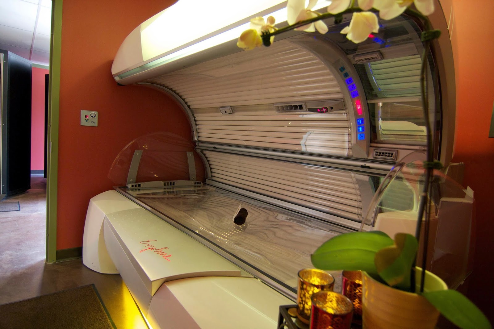Photo of Beach Bum Tanning & Airbrush Salon in Edgewater City, New Jersey, United States - 4 Picture of Point of interest, Establishment