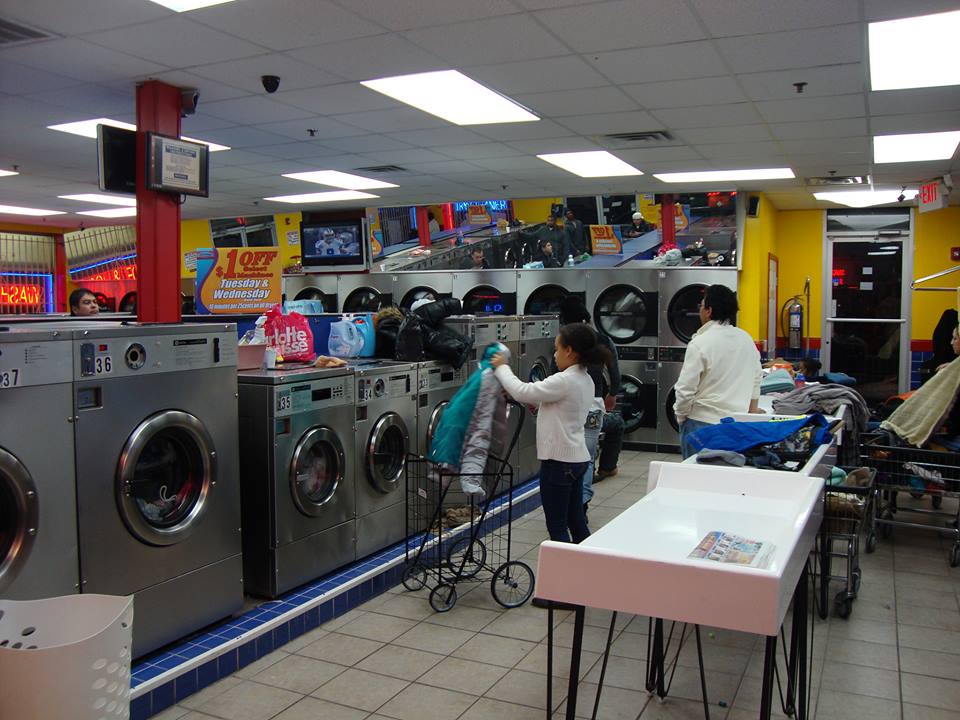 Photo of Aquarium Laundromat & cleaners # 2 in Newark City, New Jersey, United States - 3 Picture of Point of interest, Establishment, Laundry