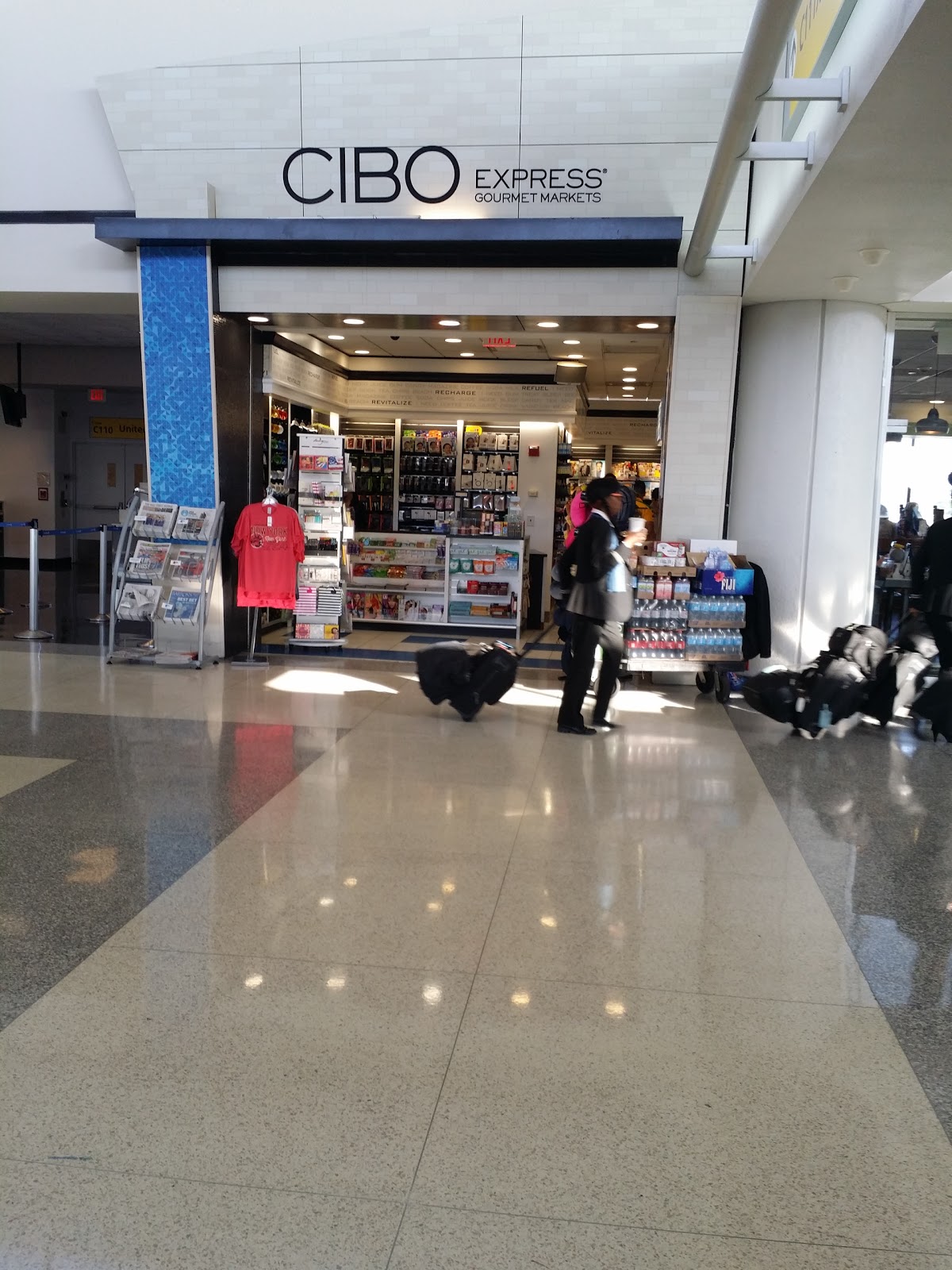 Photo of Cibo Express Gourmet Markets in Newark City, New Jersey, United States - 1 Picture of Food, Point of interest, Establishment, Store, Convenience store