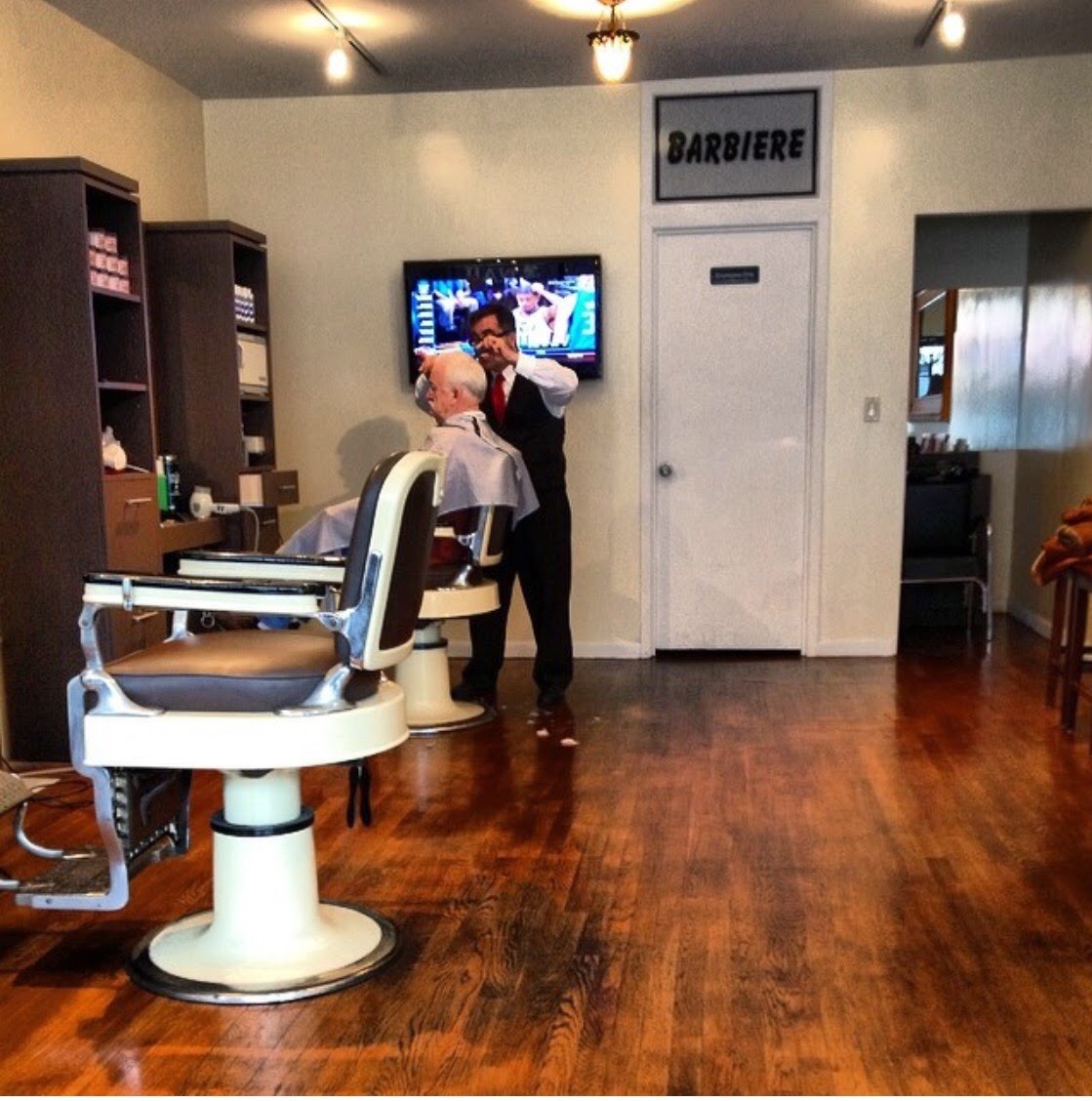 Photo of Clippers Barber Shop in Queens City, New York, United States - 2 Picture of Point of interest, Establishment, Health, Hair care