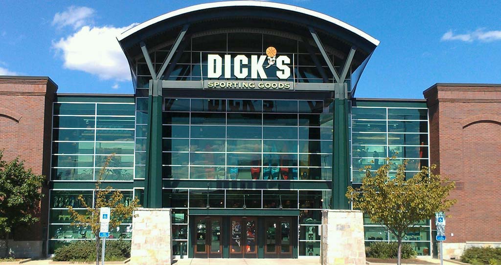 Photo of Dick's Sporting Goods in Woodbridge Township City, New Jersey, United States - 1 Picture of Point of interest, Establishment, Store, Clothing store, Shoe store