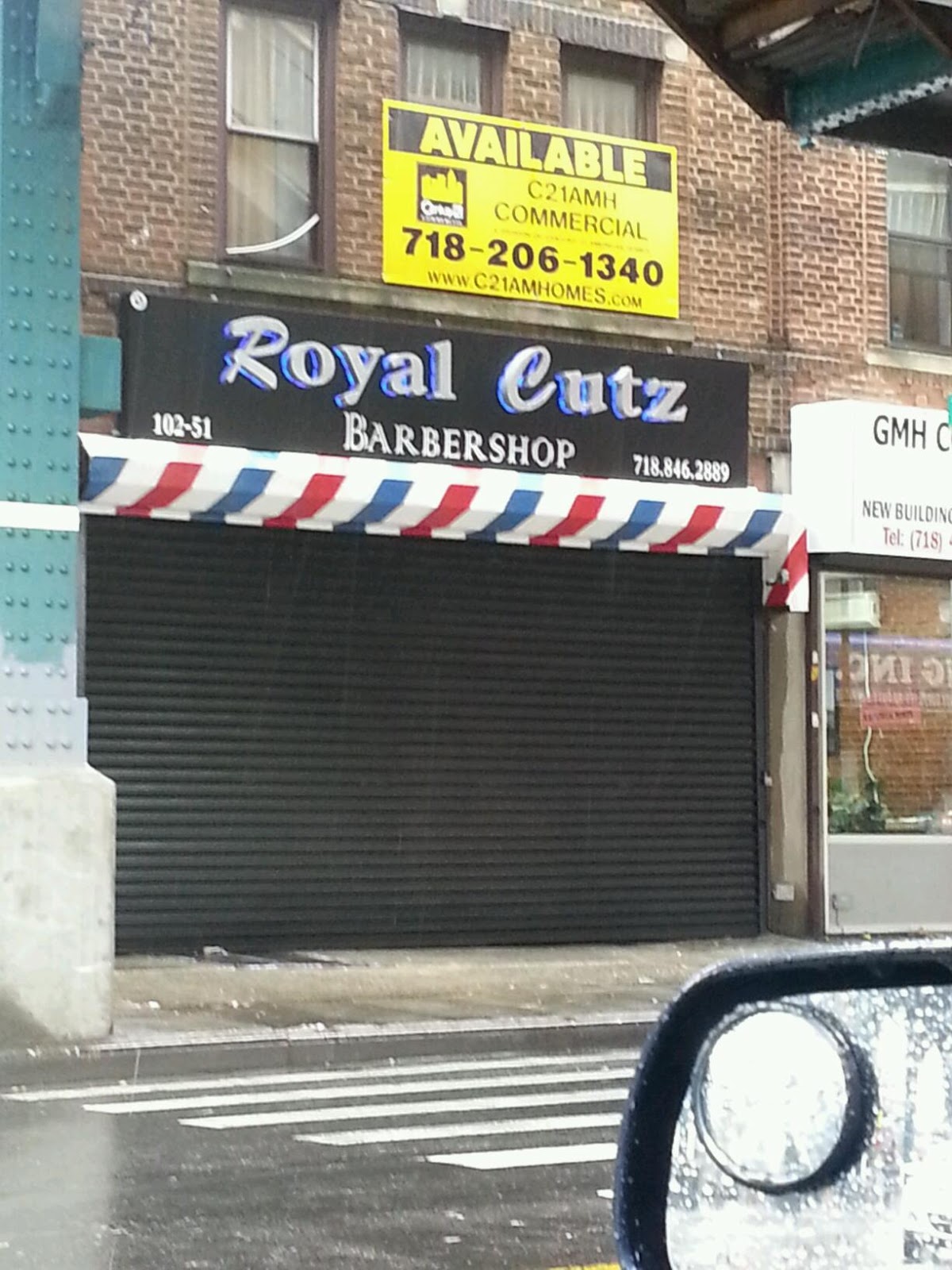 Photo of Royal Cutz in Queens City, New York, United States - 1 Picture of Point of interest, Establishment, Health, Hair care