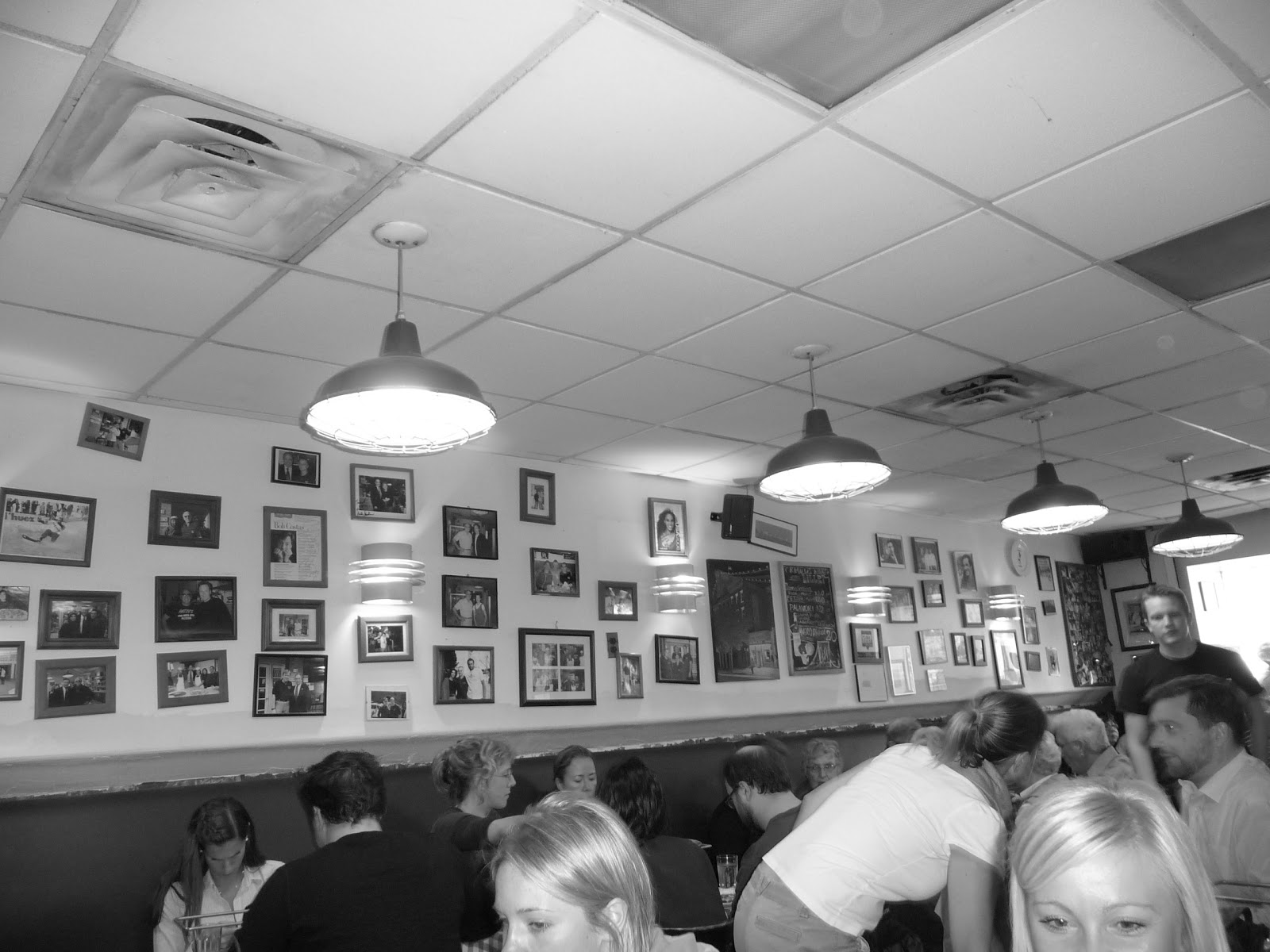 Photo of Grimaldi's in Brooklyn City, New York, United States - 7 Picture of Restaurant, Food, Point of interest, Establishment, Meal takeaway