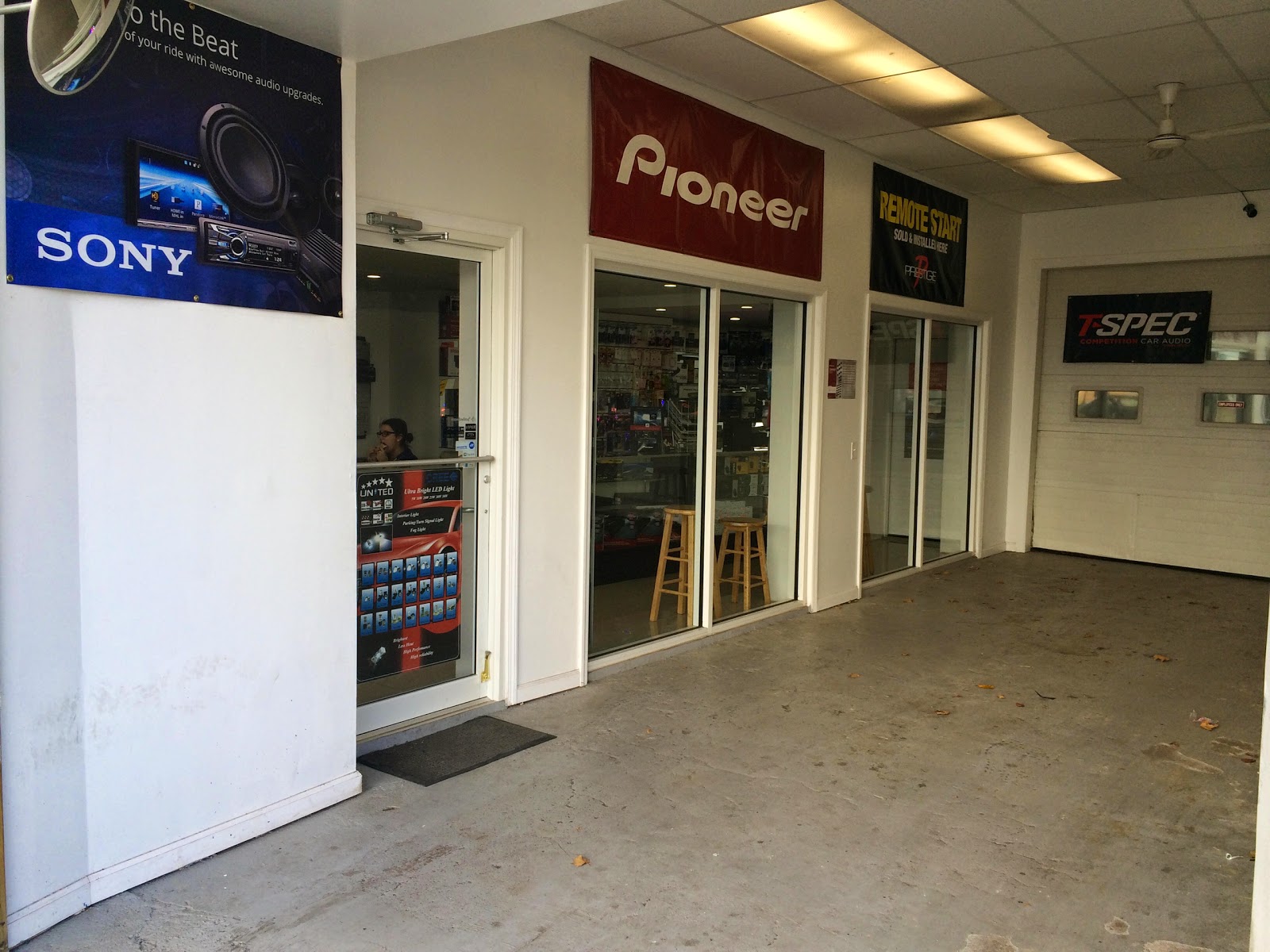 Photo of Pro Sound in Newark City, New Jersey, United States - 5 Picture of Point of interest, Establishment, Store, Car repair, Electronics store