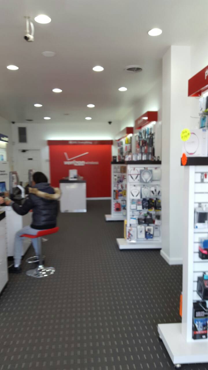 Photo of TCC - Verizon Wireless Premium Retailer in Flushing City, New York, United States - 2 Picture of Point of interest, Establishment, Store