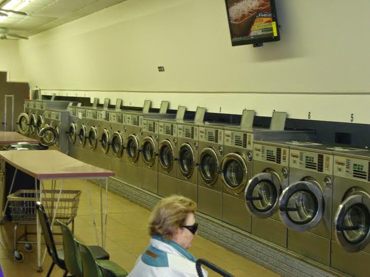 Photo of Discount Laundromat in Bayonne City, New Jersey, United States - 1 Picture of Point of interest, Establishment, Laundry