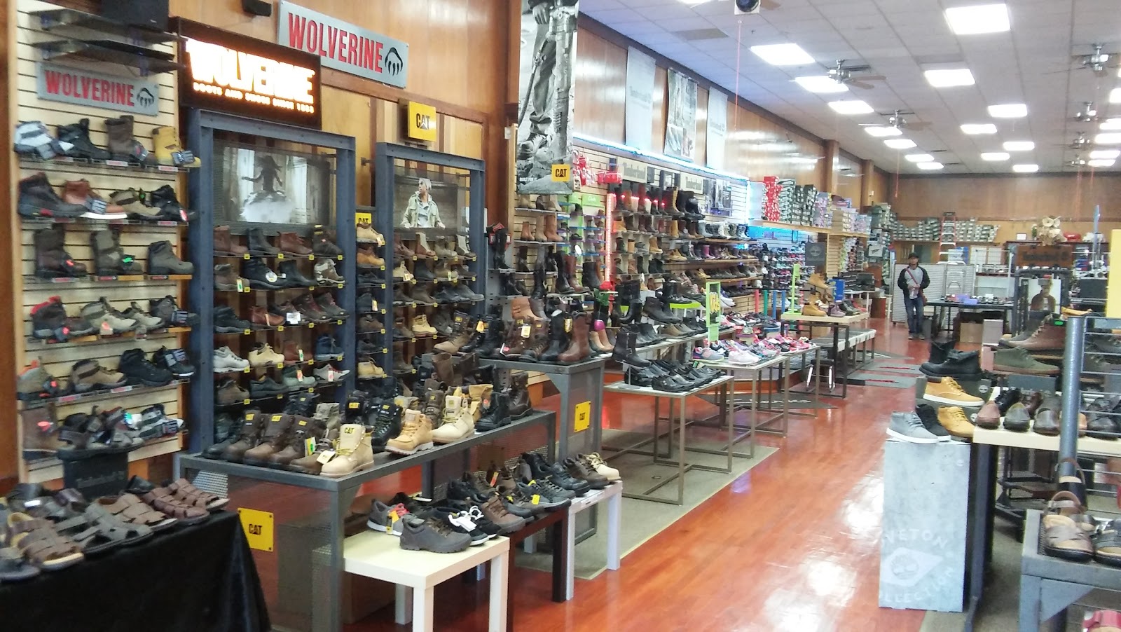 Photo of Footmate Shoes in North Bergen City, New Jersey, United States - 6 Picture of Point of interest, Establishment, Store, Shoe store