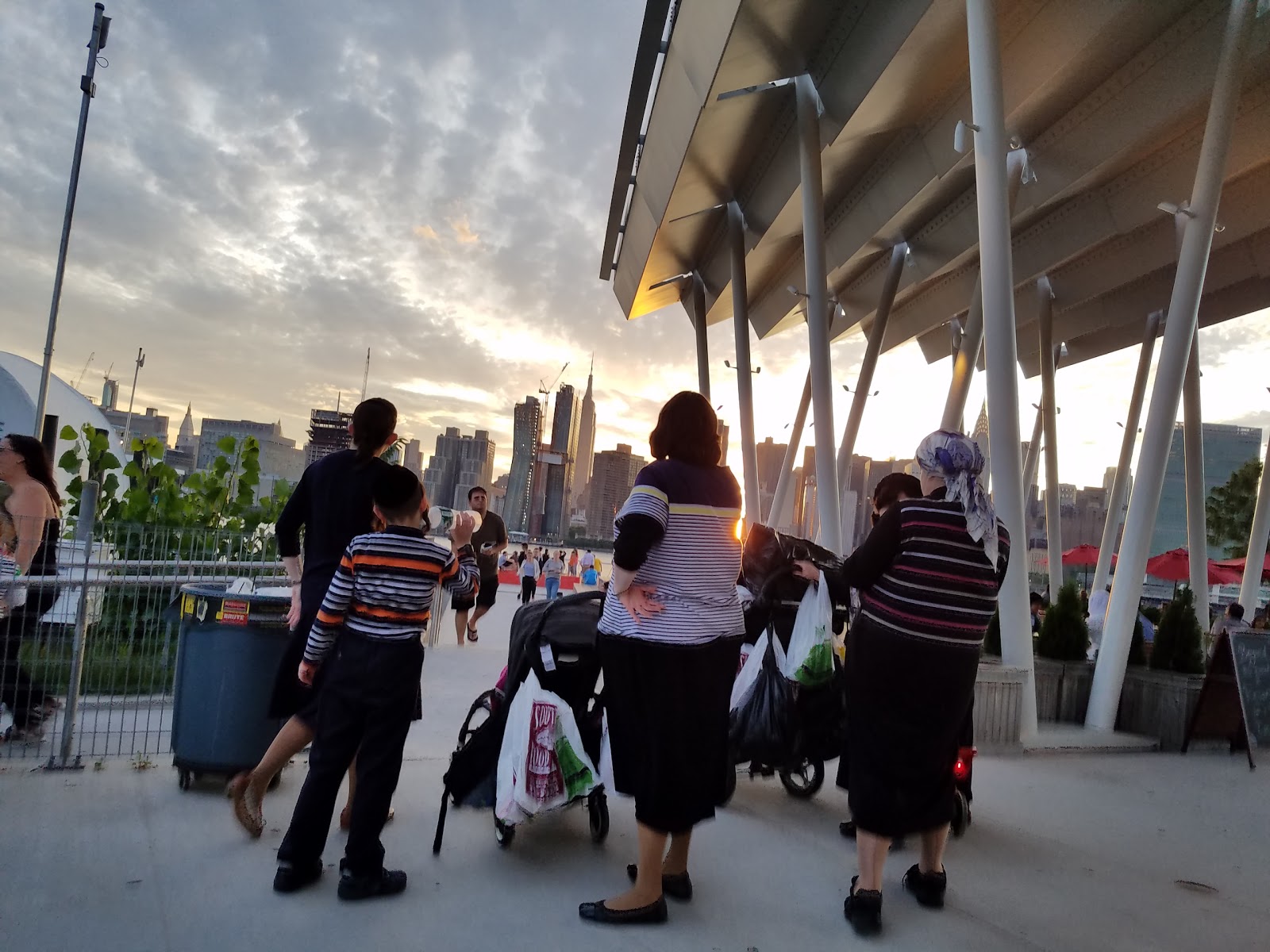 Photo of LIC Landing in Queens City, New York, United States - 4 Picture of Food, Point of interest, Establishment, Store, Cafe