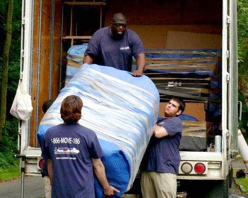 Photo of Moveourstuff.com Moving & Storage Inc in Yonkers City, New York, United States - 3 Picture of Point of interest, Establishment, Store, Moving company, Storage