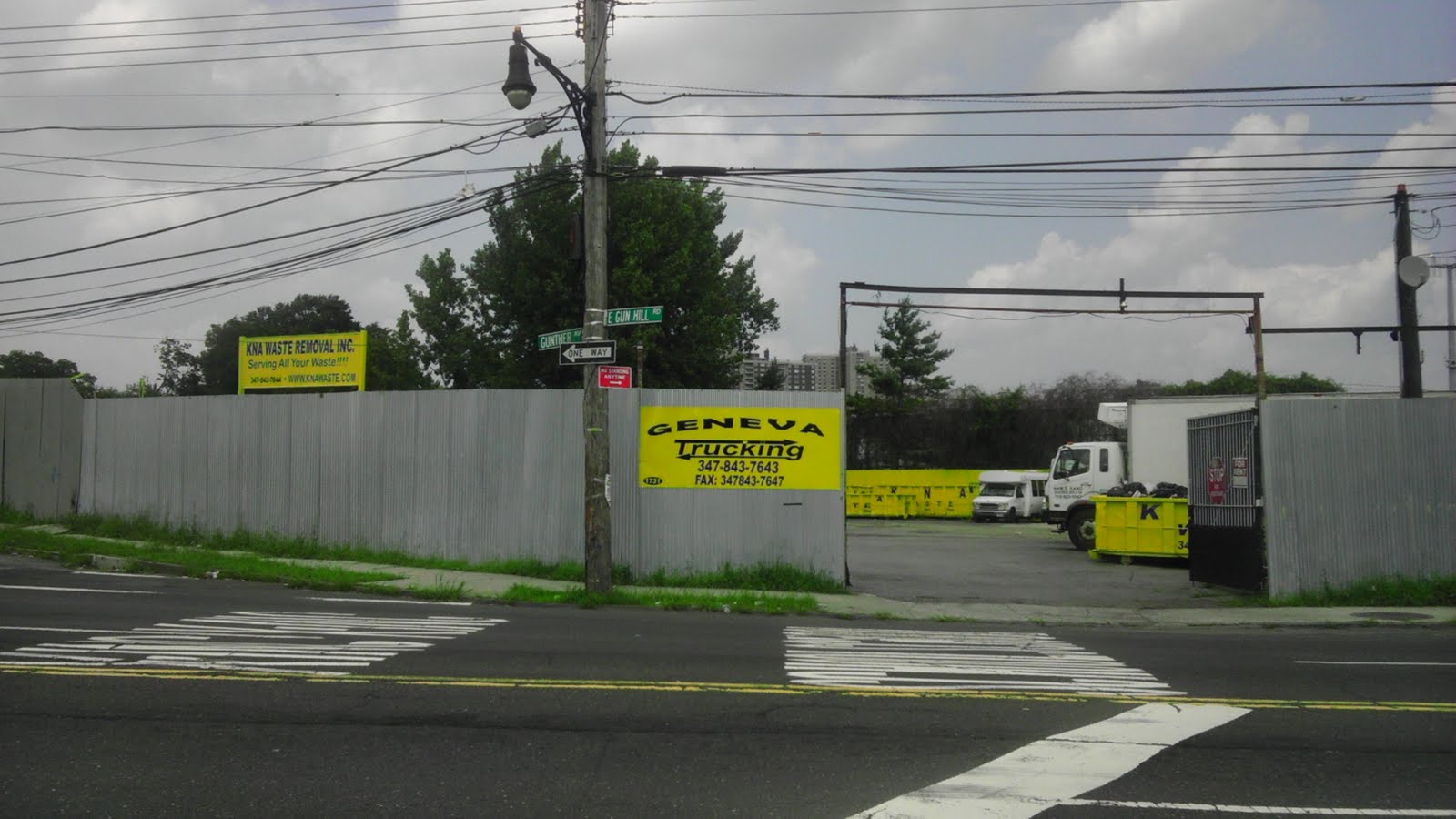 Photo of Geneva Trucks / KNA Waste Removal in Bronx City, New York, United States - 1 Picture of Point of interest, Establishment