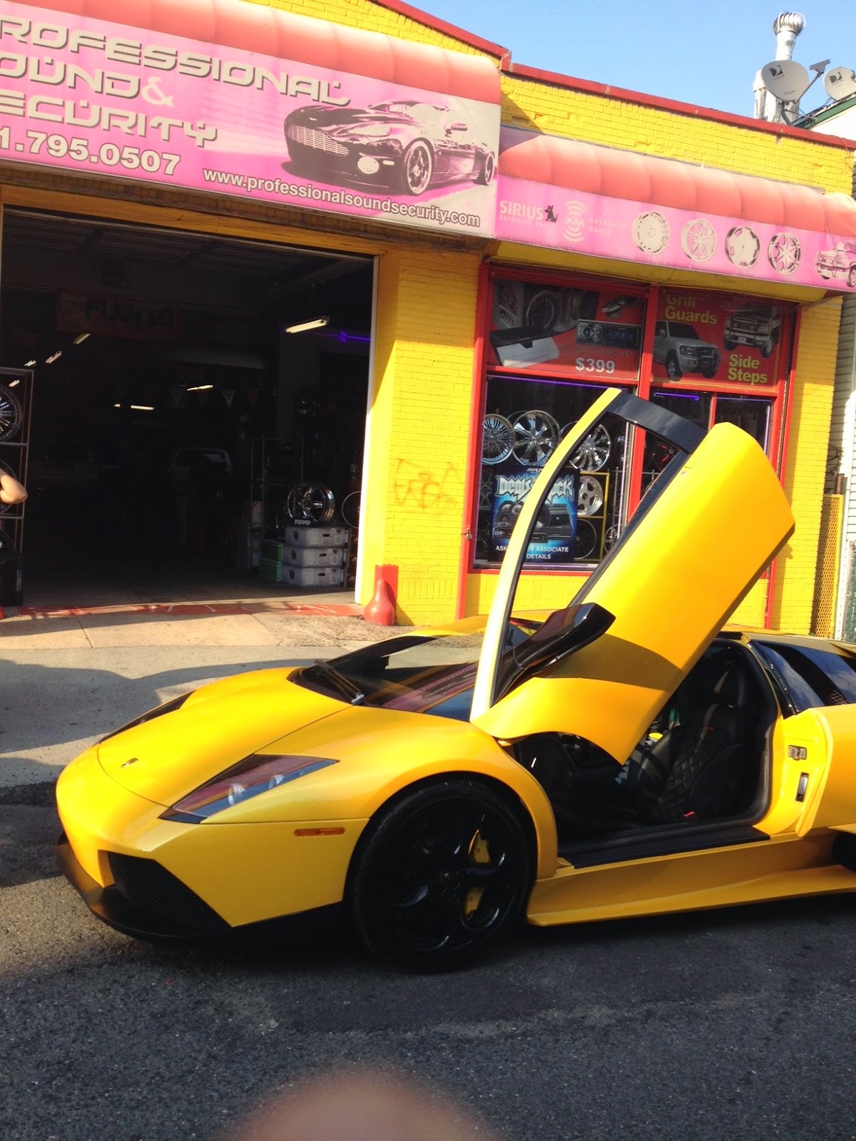 Photo of Professional Sound & Security, Inc. in Jersey City, New Jersey, United States - 3 Picture of Point of interest, Establishment, Store, Car repair, Electronics store