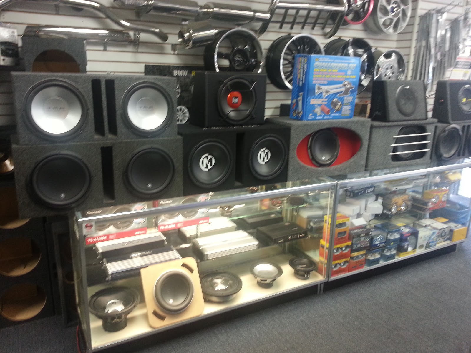 Photo of Installer Car Auto Sound in Elmont City, New York, United States - 4 Picture of Point of interest, Establishment, Store, Car repair, Electronics store