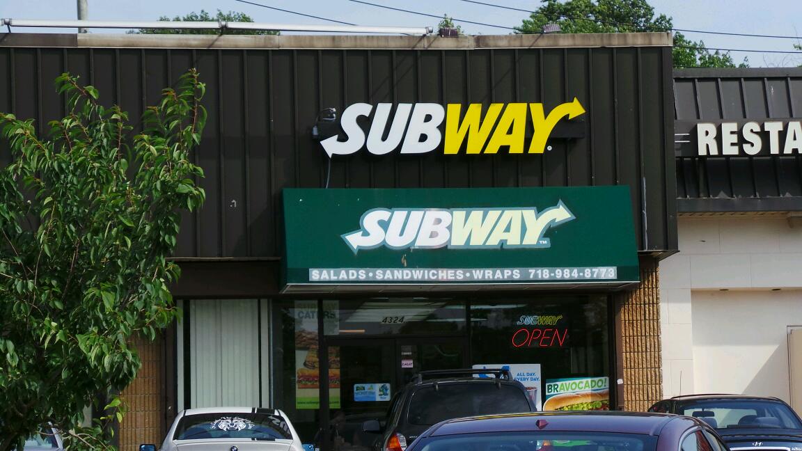 Photo of Subway in Staten Island City, New York, United States - 1 Picture of Restaurant, Food, Point of interest, Establishment, Meal takeaway