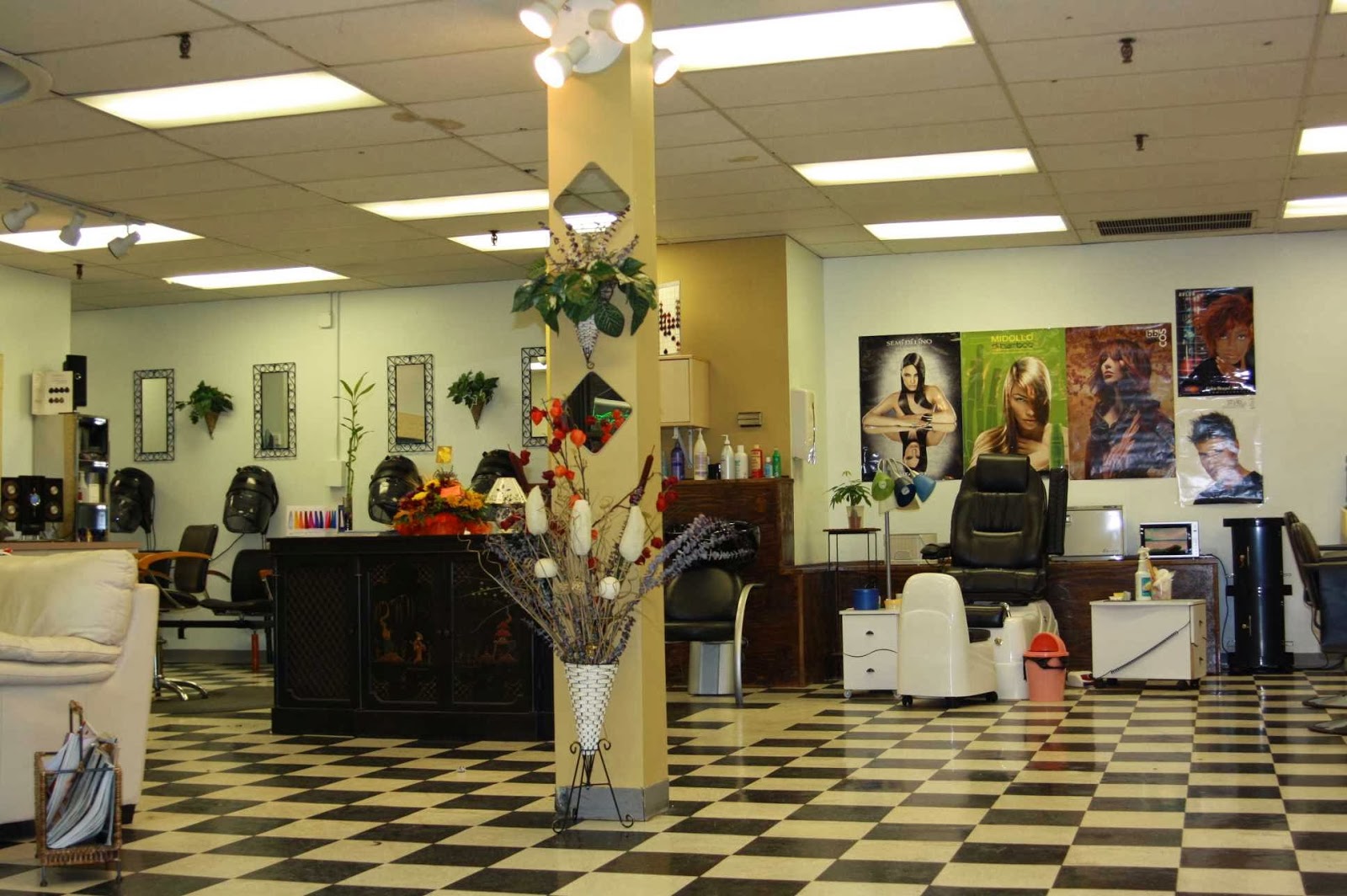 Photo of color & style unisex in Elizabeth City, New Jersey, United States - 6 Picture of Point of interest, Establishment, Beauty salon