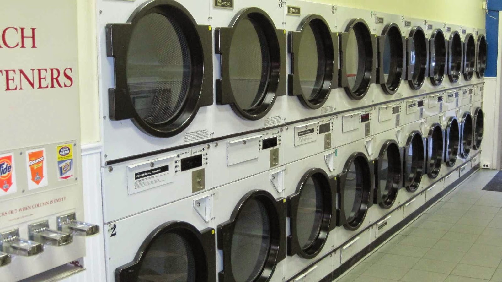 Photo of Glen Street Laundromat - Glen Cove Laundry Service 11542 | Wash, Dry & Fold in Glen Cove City, New York, United States - 2 Picture of Point of interest, Establishment, Laundry