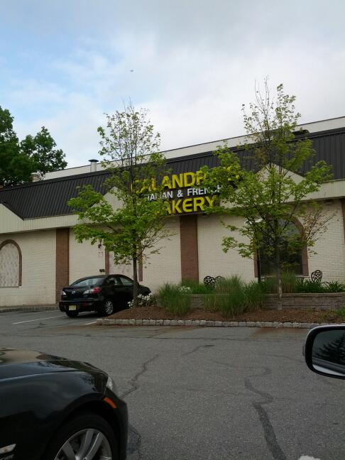 Photo of Calandra's Italian & French Bakery in Fairfield City, New Jersey, United States - 2 Picture of Food, Point of interest, Establishment, Store, Bakery