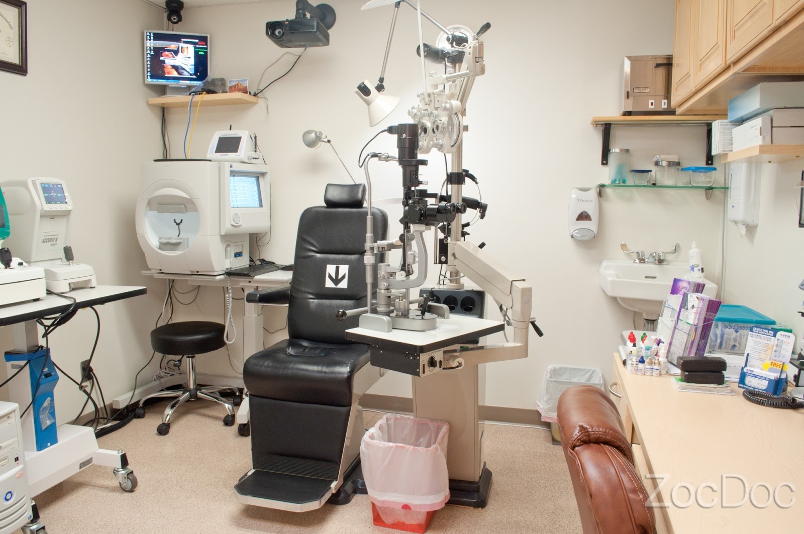 Photo of Long Island Ophthalmology & Eye Surgery, P. C. in Far Rockaway City, New York, United States - 1 Picture of Point of interest, Establishment, Health, Doctor