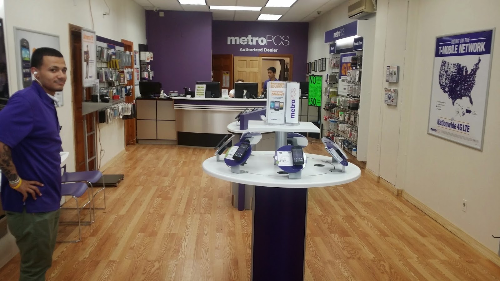 Photo of Authorized MetroPCS Dealer in Kings County City, New York, United States - 4 Picture of Point of interest, Establishment