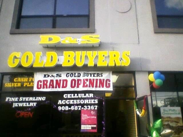 Photo of D&S Gold Exchange in Union City, New Jersey, United States - 1 Picture of Point of interest, Establishment, Finance, Store, Jewelry store, Electronics store