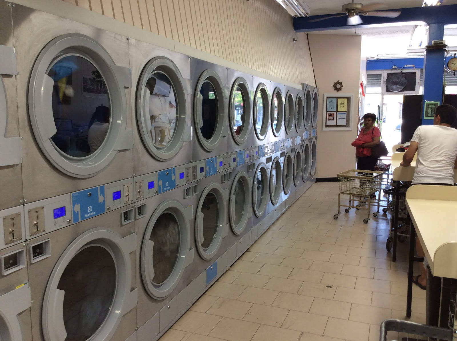 Photo of Union Turnpike Laundromat in Queens City, New York, United States - 2 Picture of Point of interest, Establishment, Laundry