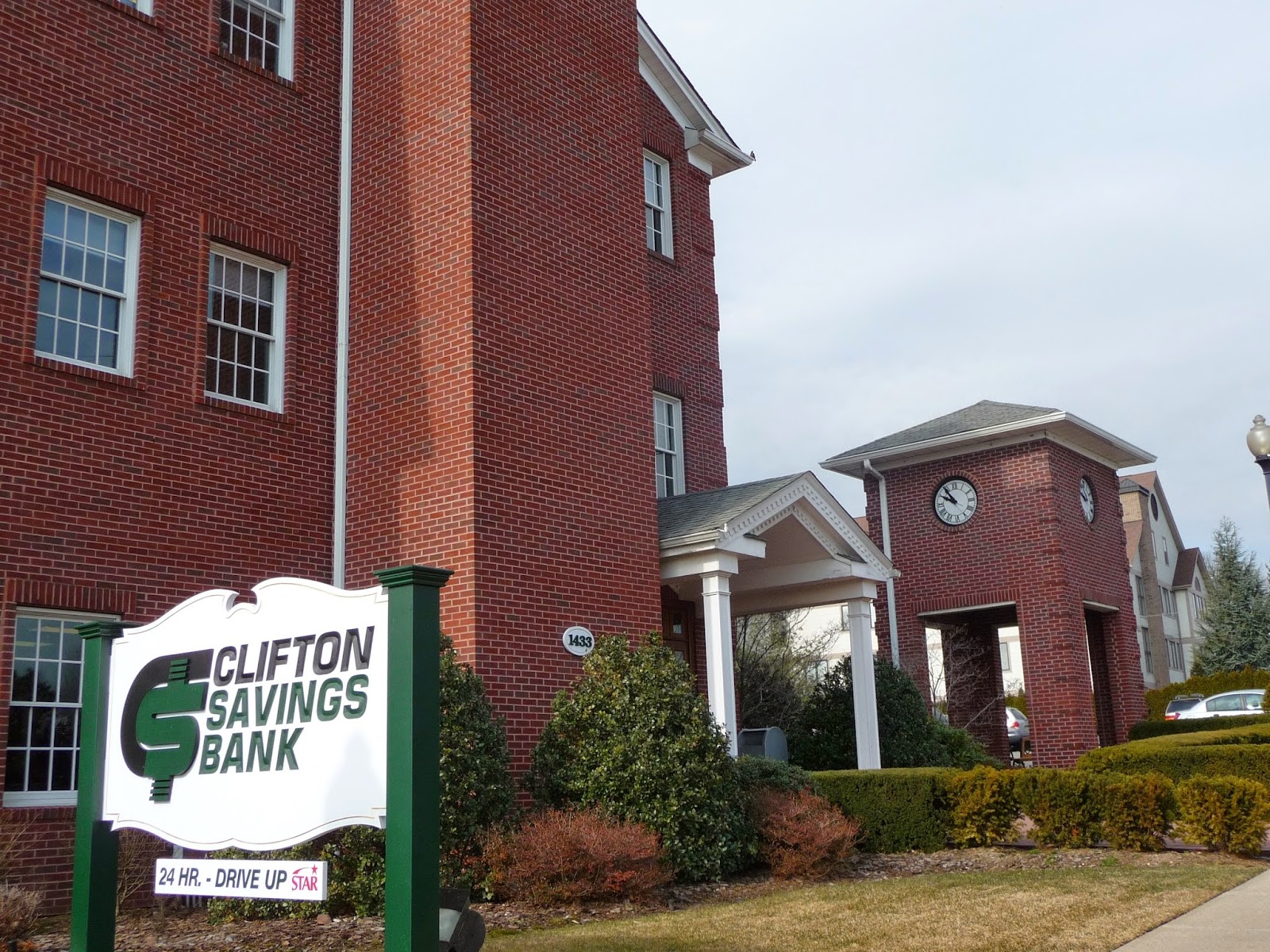 Photo of Clifton Savings Bank (CSBK) in Clifton City, New Jersey, United States - 1 Picture of Point of interest, Establishment, Finance, Atm, Bank