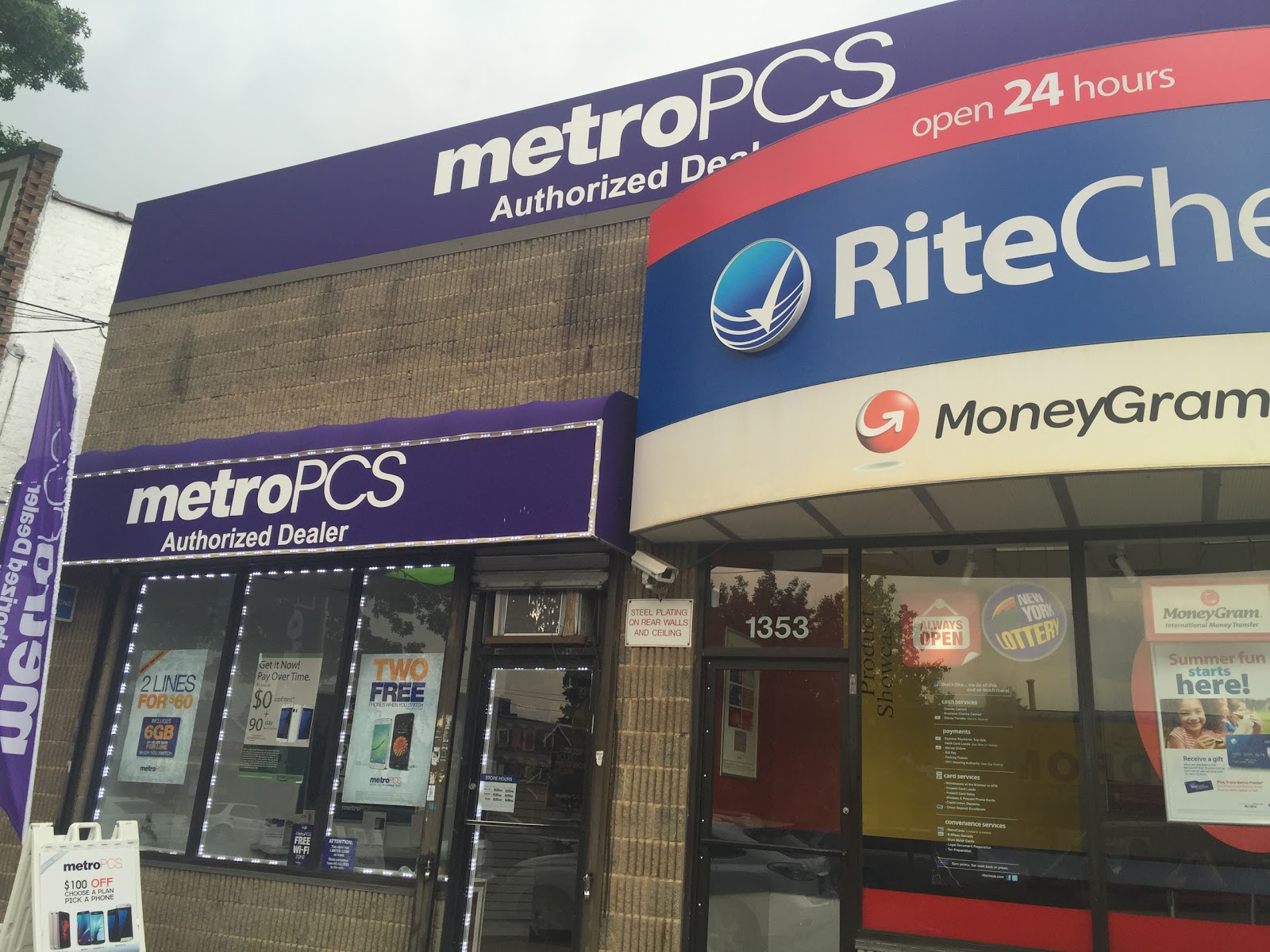 Photo of MetroPCS Authorized Dealer in Bronx City, New York, United States - 7 Picture of Point of interest, Establishment, Store