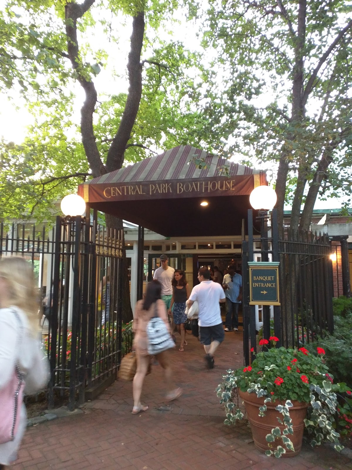 Photo of The Loeb Boathouse Central Park in New York City, New York, United States - 7 Picture of Restaurant, Food, Point of interest, Establishment, Bar