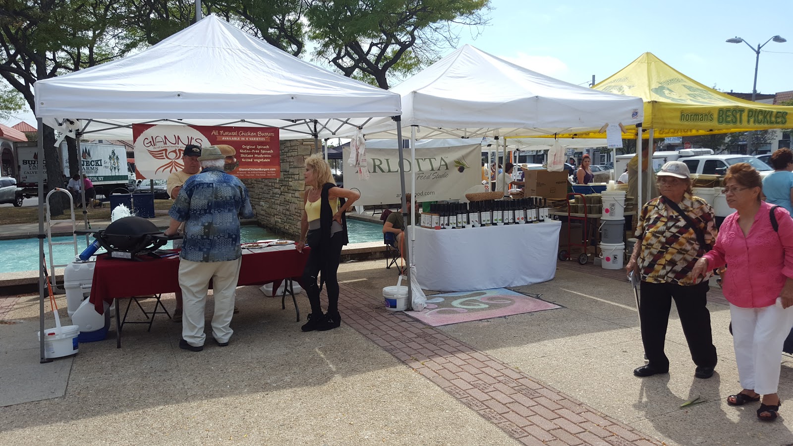 Photo of Long Beach NY Farmers Market in Long Beach City, New York, United States - 4 Picture of Food, Point of interest, Establishment, Store, Grocery or supermarket