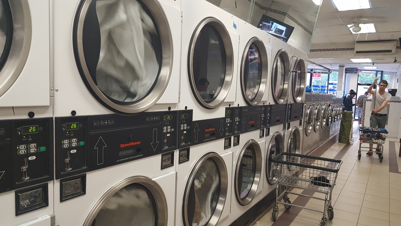 Photo of Bubbles N Go Laundromat in New York City, New York, United States - 1 Picture of Point of interest, Establishment, Laundry