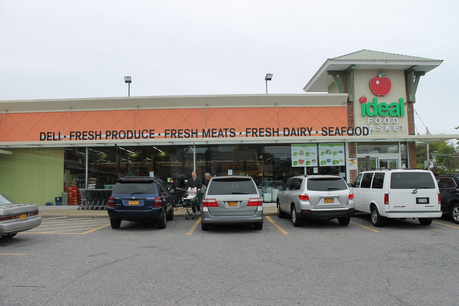 Photo of Ideal Food Basket in Baldwin City, New York, United States - 3 Picture of Food, Point of interest, Establishment, Store, Grocery or supermarket