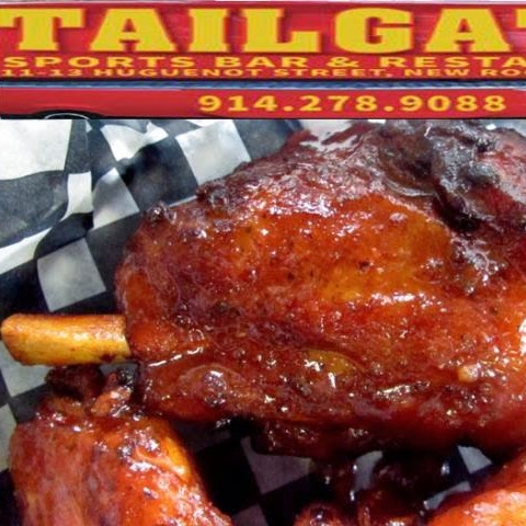 Photo of Tailgate Sports Bar & Restaurant in New Rochelle City, New York, United States - 1 Picture of Restaurant, Food, Point of interest, Establishment, Meal takeaway, Bar