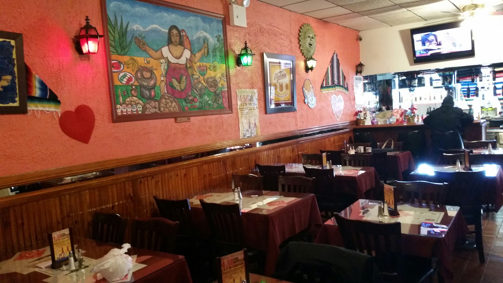 Photo of Los Amigos in Long Island City, New York, United States - 8 Picture of Restaurant, Food, Point of interest, Establishment, Bar