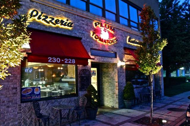 Photo of Plum Tomatoes Pizzeria Restaurant in Mineola City, New York, United States - 3 Picture of Restaurant, Food, Point of interest, Establishment, Meal takeaway, Meal delivery