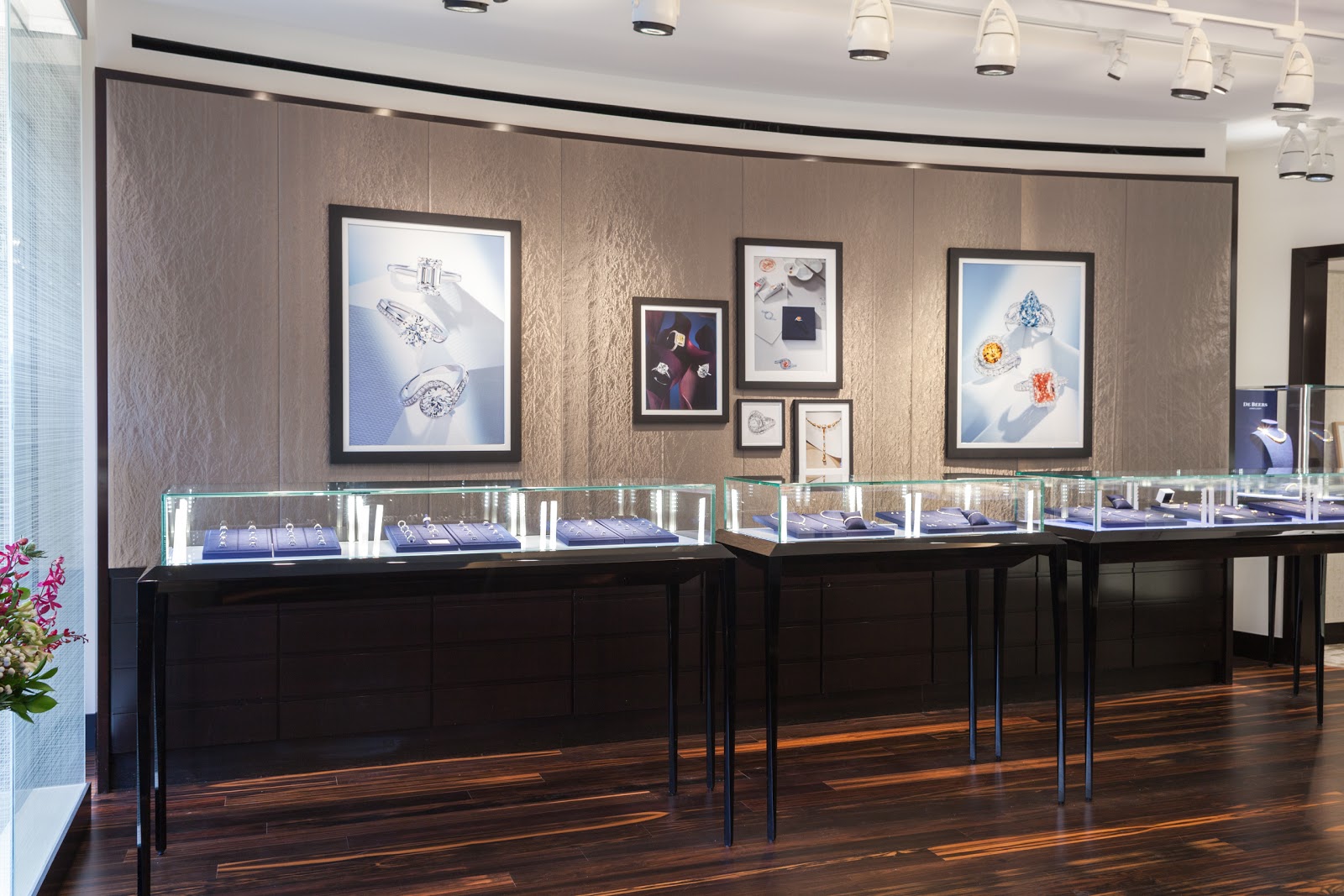 Photo of De Beers Diamond Jewellers in New York City, New York, United States - 10 Picture of Point of interest, Establishment, Store, Jewelry store