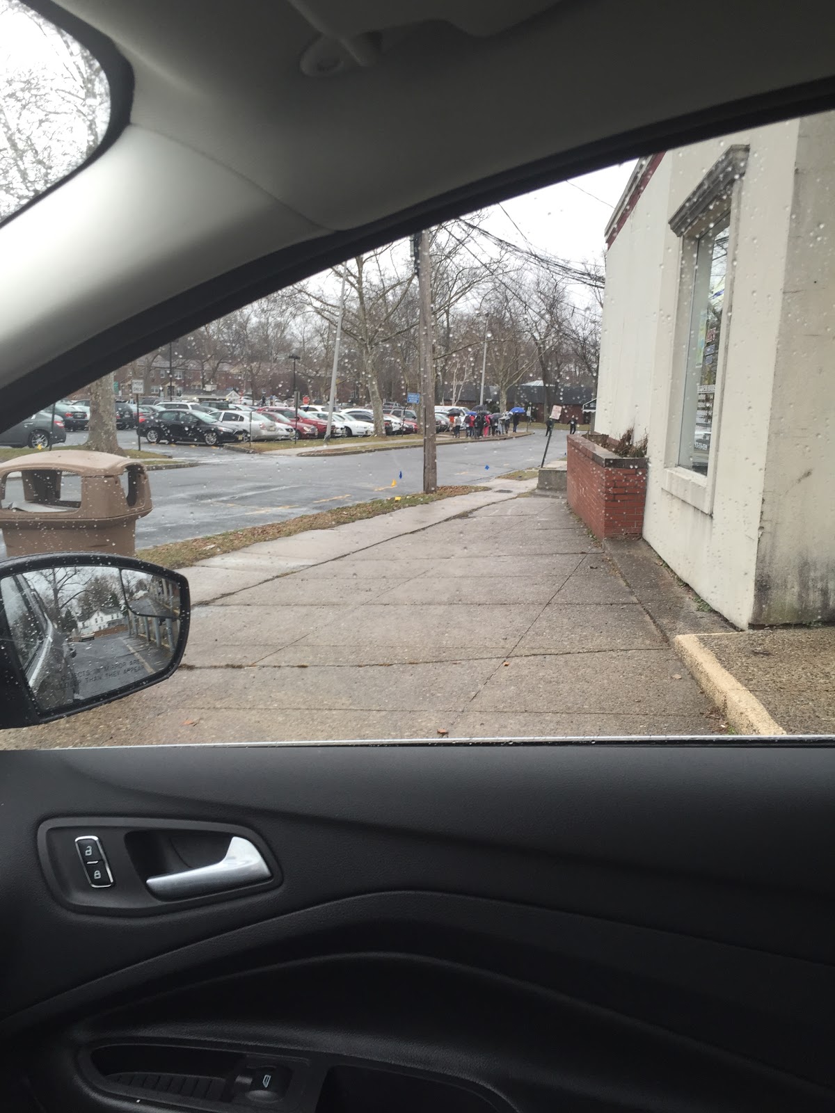 Photo of New Jersey Motor Vehicle Commission in Springfield Township City, New Jersey, United States - 2 Picture of Point of interest, Establishment, Local government office