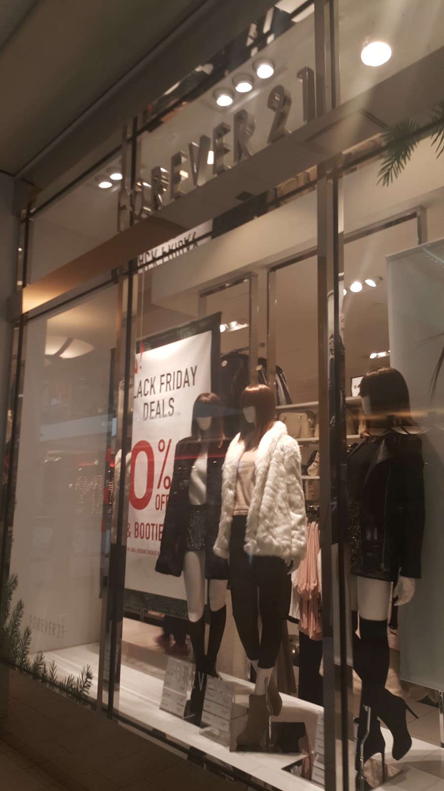 Photo of Forever 21 in New York City, New York, United States - 1 Picture of Point of interest, Establishment, Store, Jewelry store, Clothing store, Shoe store
