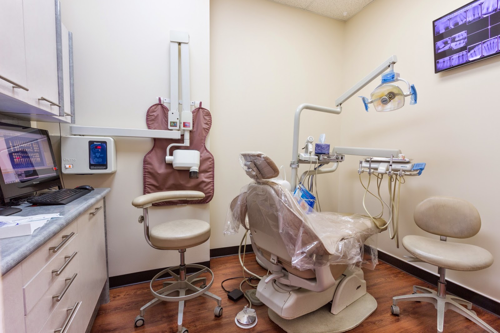 Photo of Alliance Dental Center in Jackson Heights City, New York, United States - 3 Picture of Point of interest, Establishment, Health, Doctor, Dentist