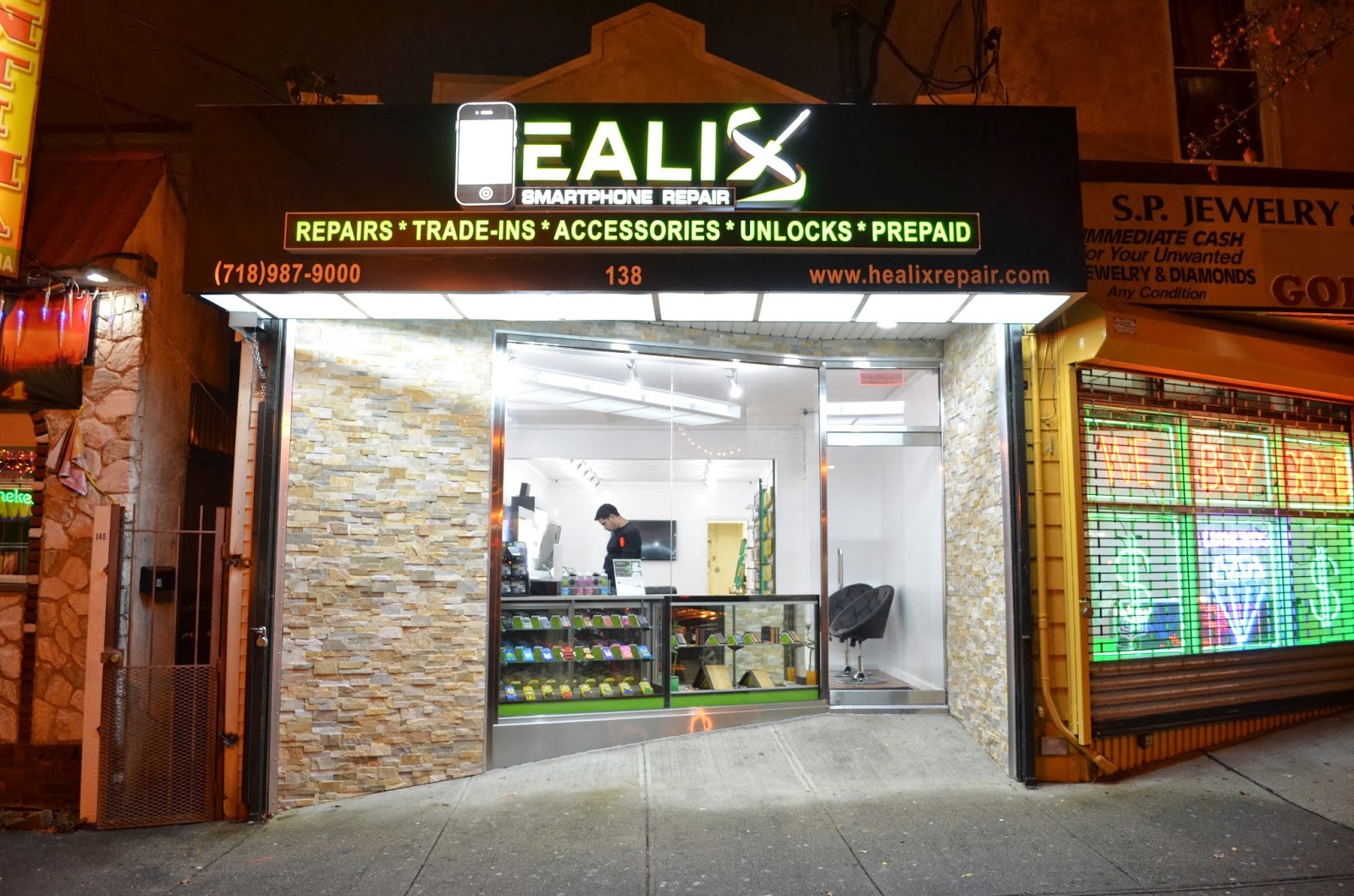 Photo of HEALIX Smartphone Repair in Staten Island City, New York, United States - 1 Picture of Point of interest, Establishment, Store