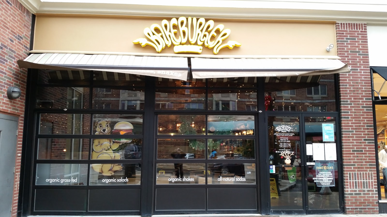 Photo of Bareburger Edgewater in Edgewater City, New Jersey, United States - 1 Picture of Restaurant, Food, Point of interest, Establishment