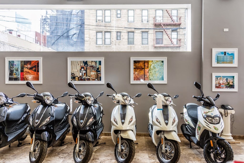 Photo of Vespa Queens in Long Island City, New York, United States - 9 Picture of Point of interest, Establishment, Store