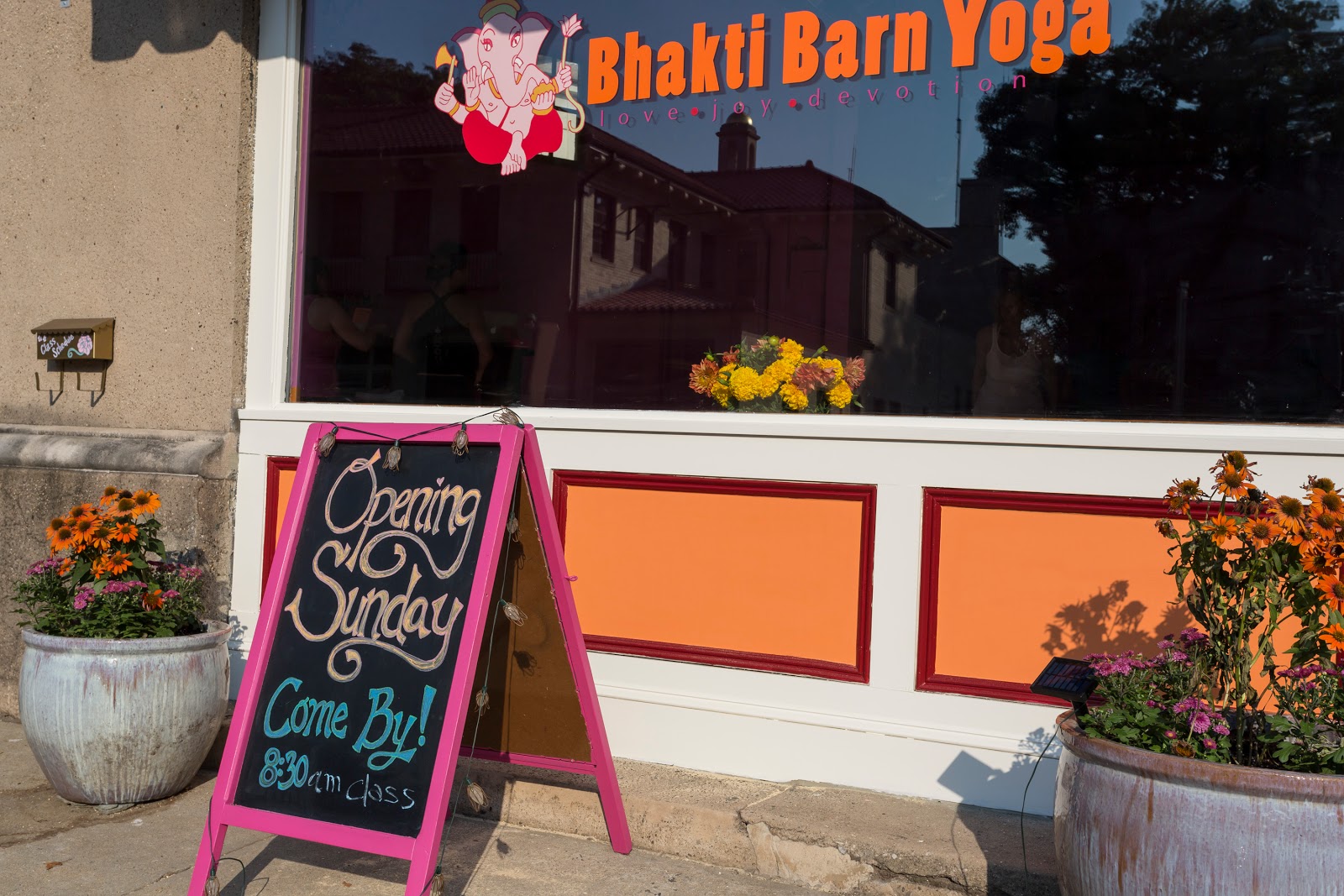 Photo of Bhakti Barn Yoga Glen Ridge in Glen Ridge City, New Jersey, United States - 1 Picture of Point of interest, Establishment, Health, Gym