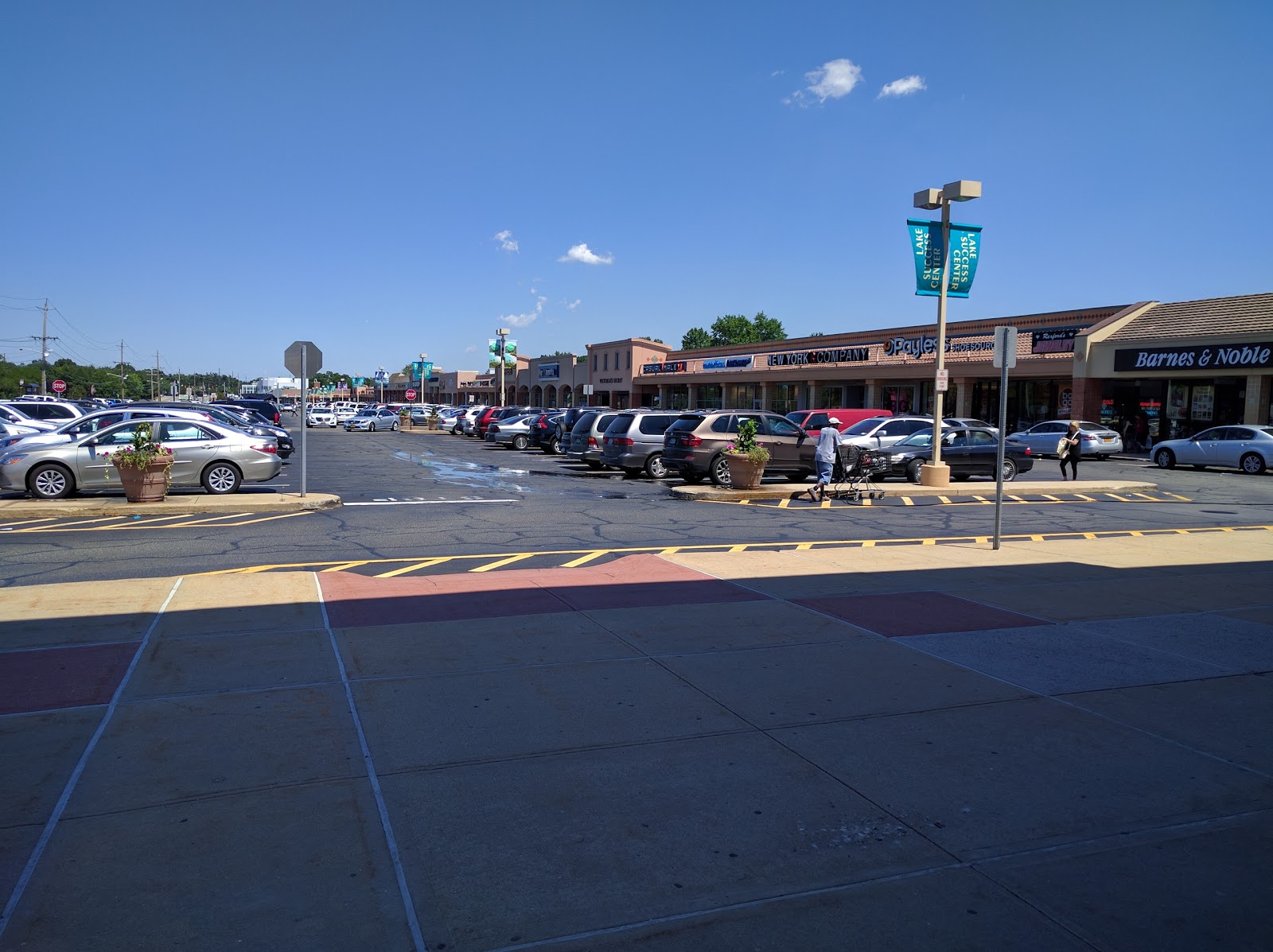 Photo of Lake Success Shopping Center in New Hyde Park City, New York, United States - 1 Picture of Point of interest, Establishment, Shopping mall