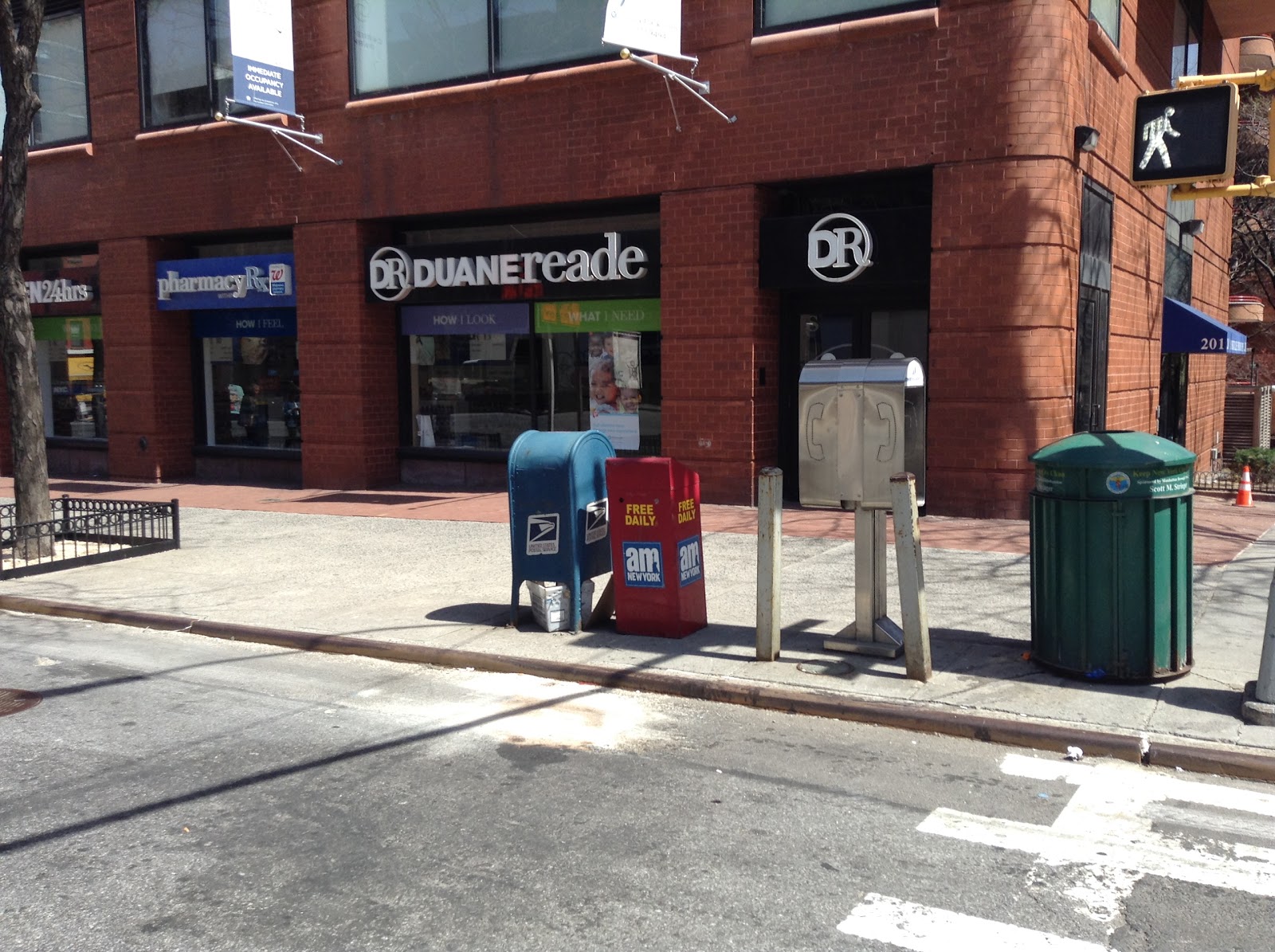 Photo of Duane Reade in New York City, New York, United States - 1 Picture of Food, Point of interest, Establishment, Store, Health, Convenience store, Home goods store, Clothing store, Electronics store