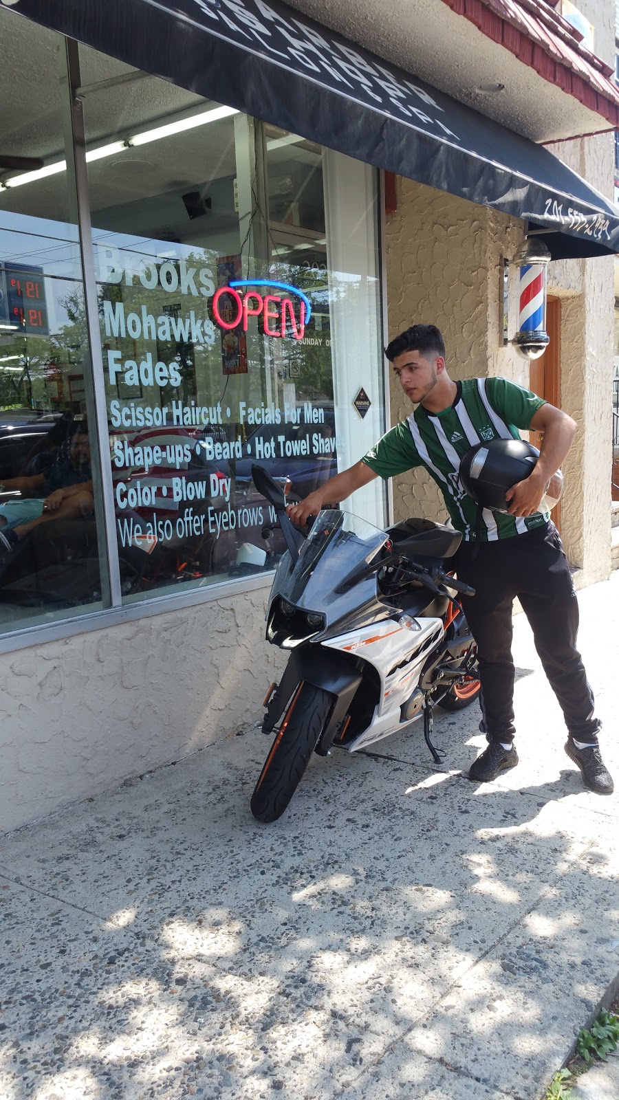 Photo of RD Barber Shop Salon in West New York City, New Jersey, United States - 10 Picture of Point of interest, Establishment, Health, Hair care